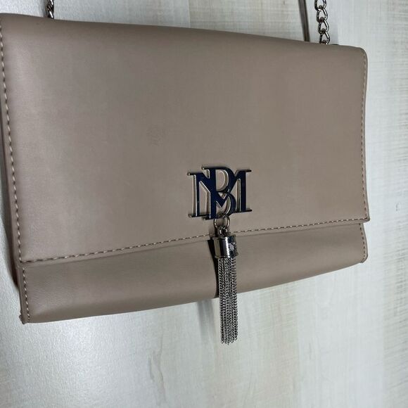 Badgley Mischka taupe tan purse silver chain‎ - Picture 3 of 11
